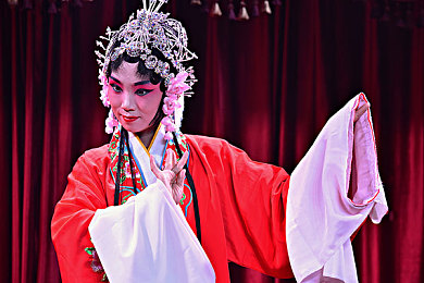 男人捅女人app｜汽车新锐应用引发热议：独特视角引领驾驶安全新体验-4