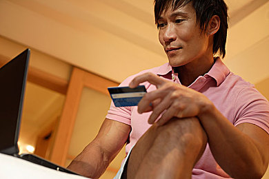 不用播放器的AV｜汽车娱乐系统革新：无线连接，打造无界限视听盛宴-1