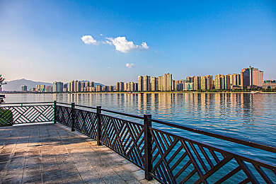 少妇被按摩师摸到高潮｜激情驾驭，驾驭激情，科技盛宴，舒适启程-3