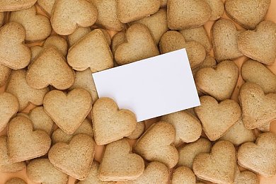 黄色软件APPOPPO|智能驾驶新风尚:全新车载系统引领汽车行业绿色变革,打造便捷出行体验-2