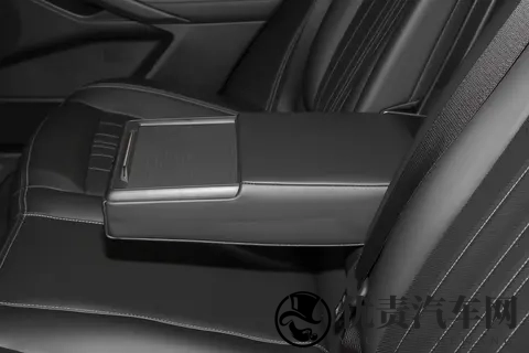 福特蒙迪欧：打破合资B级车动力与配置不可兼得的困境-1