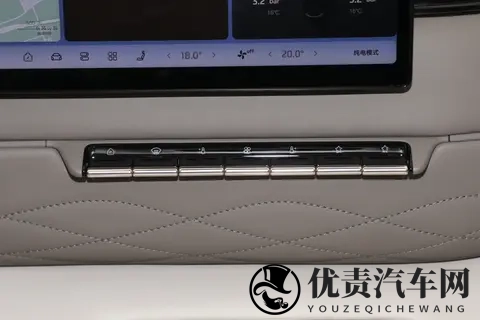 权益价3228万元起，全系配备后轮转向，智己LS9正式上市-3