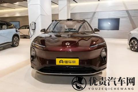 蔚来ET9深度试驾：打破行政车只适合坐不适合开的老印象-3