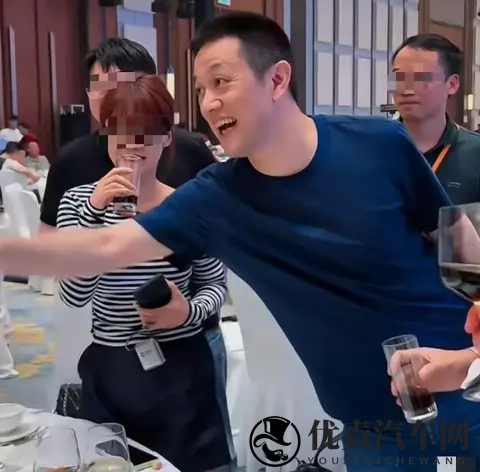 蔚来李斌回应网暴：自嘲CEO要娱乐大家，但动我用户，法务部见！-3