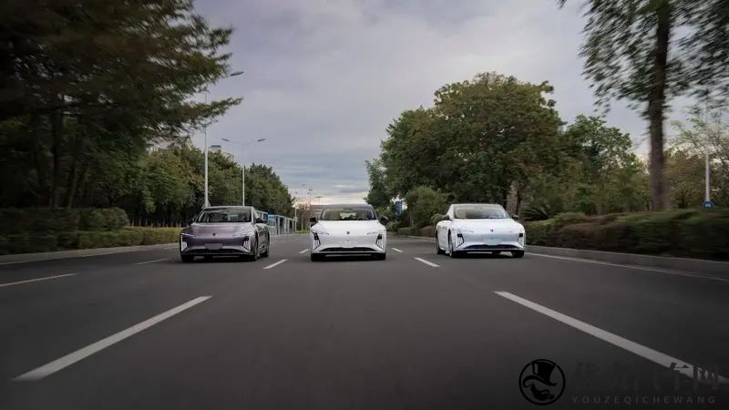 2026款星海S7轿跑实测:风阻系数背后的动感美学-1