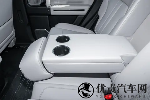 捷途纵横G700全球上市，方盒子+三把锁+1400KM续航，简直太强了-3