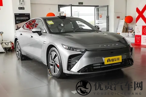 电动轿车全能选手,深度体验2025款星纪元ES Ultra四驱旗舰版-2