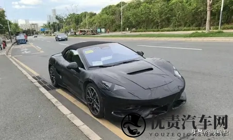 腾势新敞篷车谍照流出，概念车尾翼消失之谜，软顶真能撑住高速风-1