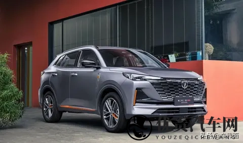 预算10万，闭眼入？长安CS55PLUS的三大亮点与两大槽点-3