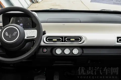 五菱宏光MINIEV购车手册丨不同预算用户，怎么选更划算？-1