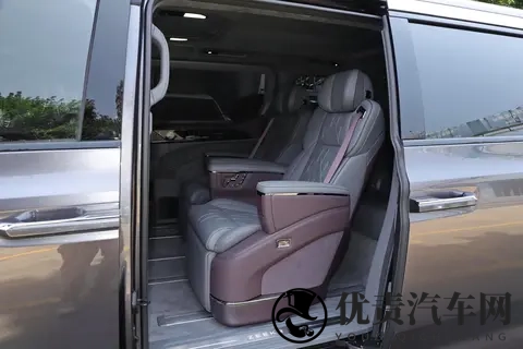 极氪009七座过道版体验报告：家用MPV的新选择，真的香-1