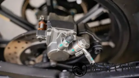 被严重忽视的巡航—20980元钱江AK628静态测评-1