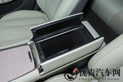 增程四驱+云台底盘20，超能智享美学轿跑2025款星纪元ES增程版-2