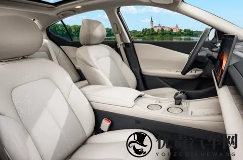 五菱宏光MINIEV四门版,558万起,300+续航-1