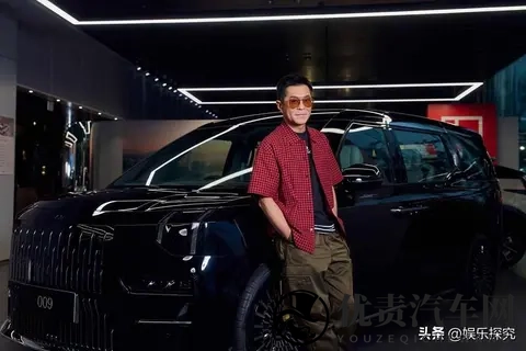 古天乐香港提极氪 009新车，现场两“雕兄”惹眼-1