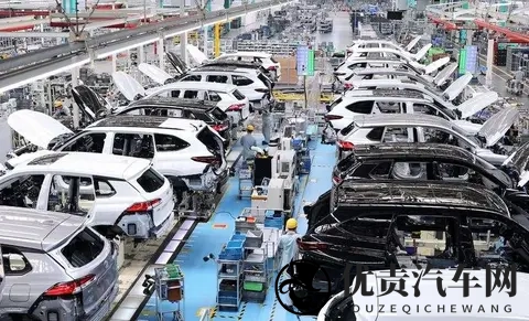 中国车在俄罗斯卖疯了，可开两年就生锈，谁该负责？-1