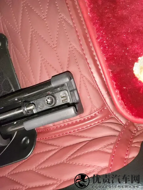 比亚迪汉L新色及智能OTA登场，补贴后1948万起-1