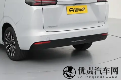 家用MPV推荐：星光730，大空间、低油耗，家用出行好选择-3