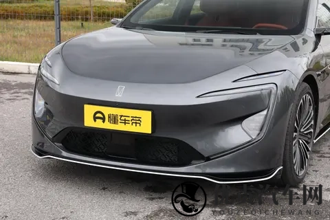 阿维塔12四激光版：用实打实的产品力，重新定义豪华轿车-2