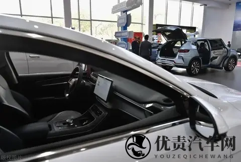 我换了4辆车后，才知道家用车一定要这样选，都是吃亏换来的经验-2