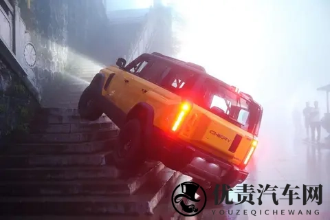 攀爬天梯溜车撞坏护栏，奇瑞的致歉声明来得不算晚-2