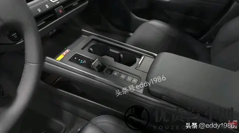 全新雷克萨斯ES实车外观与内饰终于曝光，惊喜与惊吓并存！-2