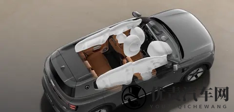 奔驰车限时1699万起,全系带T+轴距2米9,喝92“粗粮”,带劲!-3