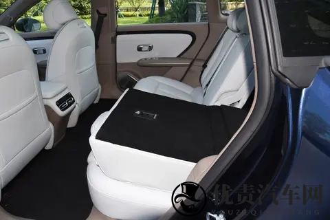 昊铂旗舰轿车内饰将在广州车展揭晓，四季度上市-1