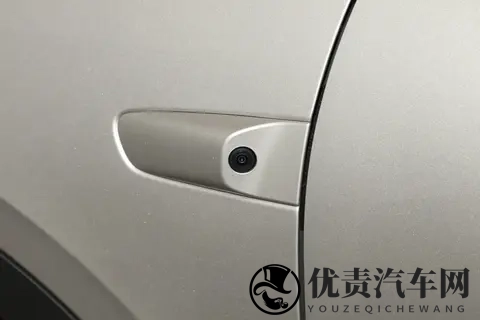 “公路磁悬浮”深蓝L06正式上市,售价1329万元起-1