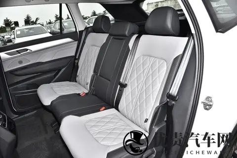 揽巡巡游众享款vs巡礼众享款：2万差价选哪款更值？-3