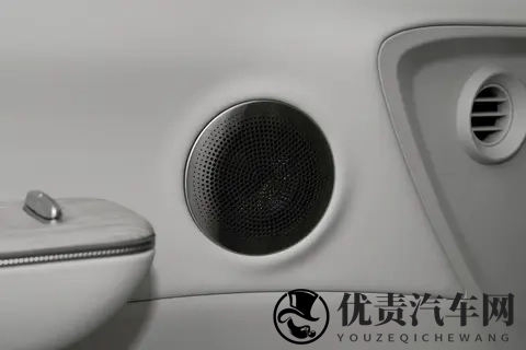 2025 款星纪元 ET:解决全家出行痛点,中大型 SUV 里的「全能选手」-3