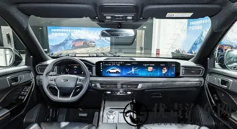 福特探险者新车型上市，外观很硬朗，5座，23T动力，10AT+四驱-1