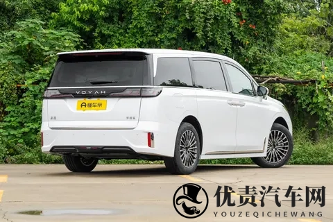 试完26款岚图梦想家，发现现在的MPV越来越卷了-2