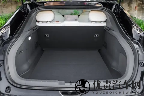 15万级轿跑新标杆，全系标配激光雷达，实拍东风奕派eπ007+-2