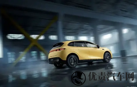 【新车问答】零跑Lafa5预售遭群嘲,是定价飘了还是真值这个价?-3