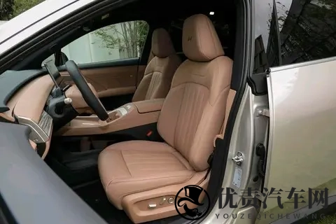 致敬传奇！阿尔法·罗密欧Giulia INTENSA上市-1