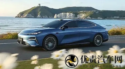 10万级插混轿车二选一 比亚迪秦L DM-i与银河星耀8谁更强?-1