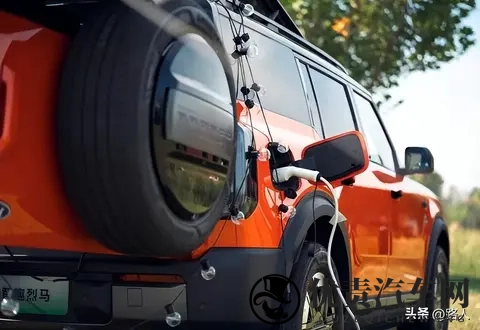 智趣烈马标配66kW顶流外放电能力 提供户外全场景解决方案-1