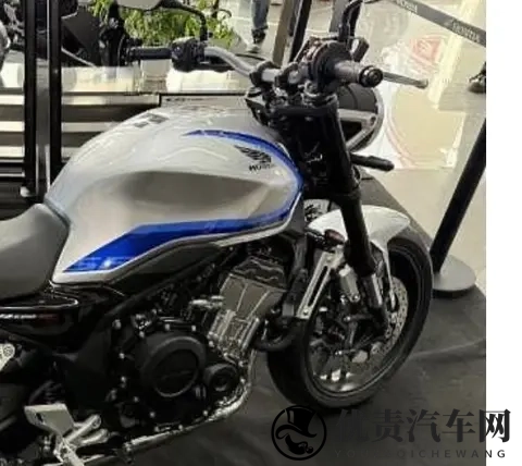 本田CB500SF到店实拍 4万级带电子离合 国产500级街车迎最强对手-3