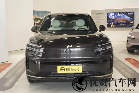 乐道90L大三排SUV:可整车买可电池租用,补能快,家用商用两不误-2