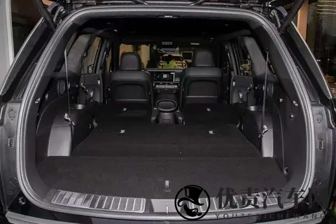 家用SUV怎么选?新一代帕里斯帝空间大，配置高-3