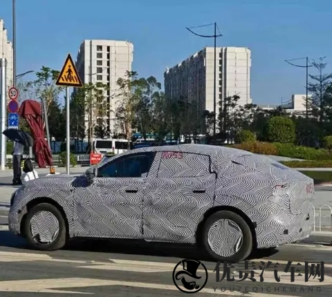 小鹏汽车又一款新车曝光！小鹏mona SUV新谍照！-2