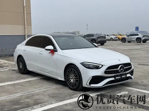 23万拿下准新奔驰C级,体验运动轿跑的乐趣!-1