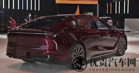 奔腾悦意08申报信息曝光,纯电版搭202kW电机,旗舰轿车身份坐实-2