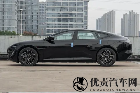 阿维塔12 2026款Max后驱纯电版：日常出行顺手省心-1