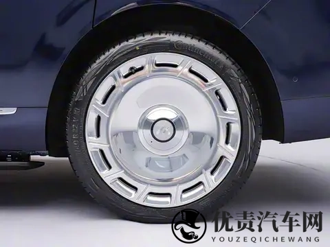 权益价3228万起，大6座增程，综合续航1508km 智己LS9正式上市-3