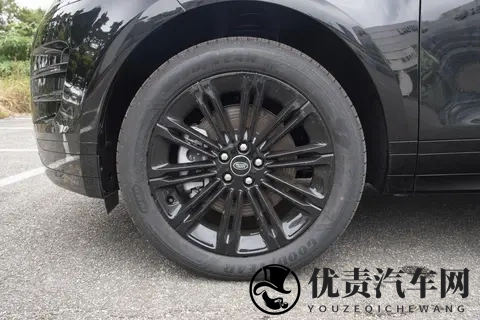 2026 款揽胜极光 L 配置解析:SE 与 HSE 版 46 万差价,值不值得花?-3