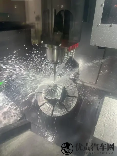 新能源车散热片CNC加工深圳四季合成-1