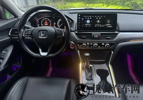 南宁街头那辆白雅阁的故事，开五年还能卖出这个价？-1