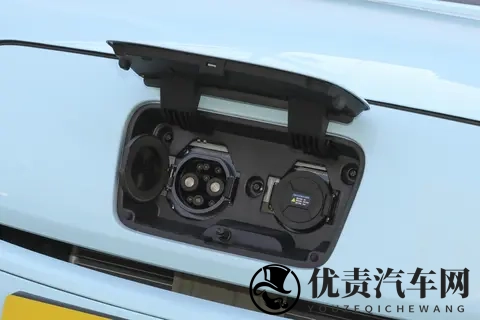 实测:零跑T03这车不错!空间大、续航长,关键是价格便宜-3